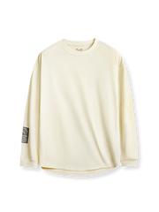 製品画像
アイボリーカラーのレトロプリント長袖Tシャツ、背面に大きなピンナップガールとクラシックカーを描いたポスター風デザインが特徴的。自然体のカジュアルスタイルにぴったりのホリデーアイテム

詳細画像
60年代ピンナップガールとクラシックカーをモチーフにしたポスター風プリントのディテール。高品質コットン生地に施された精巧な印刷が魅力