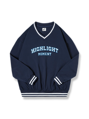 アイビー刺繍 入り  Vネックスウェット