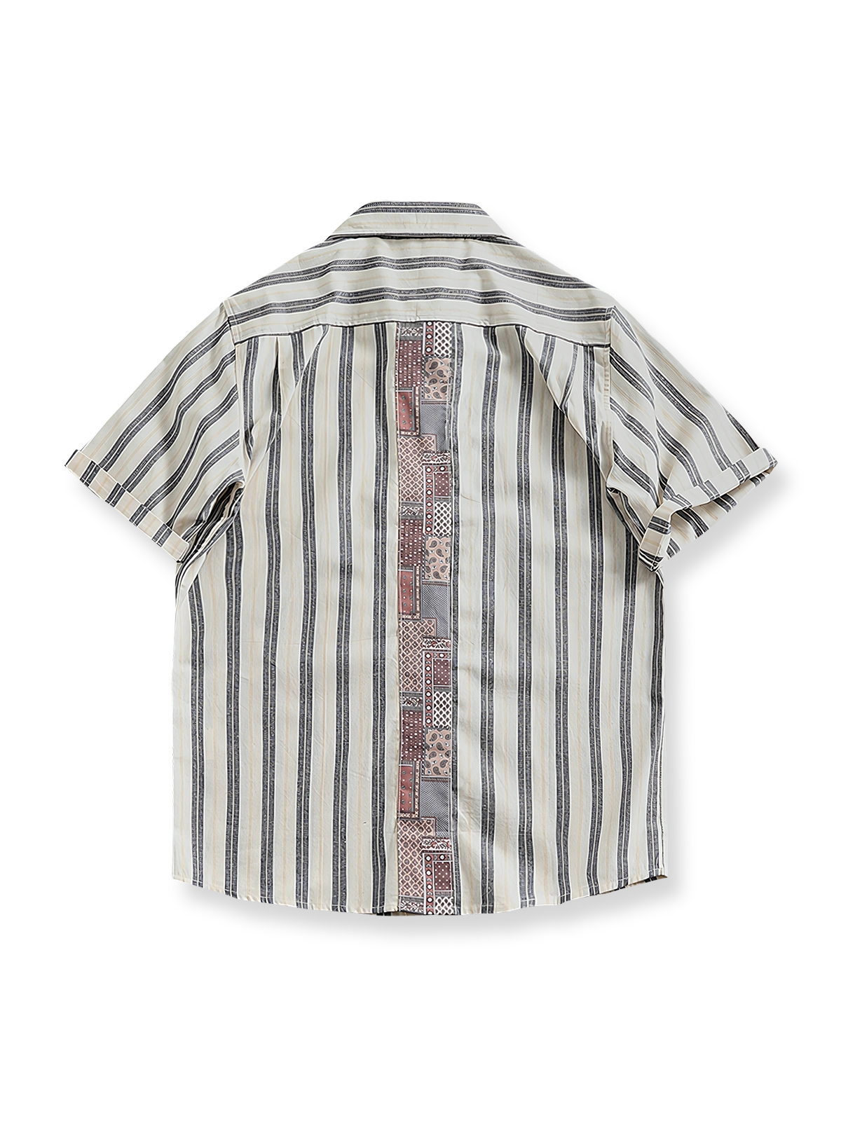 ストライプ配色半袖シャツの正面展示