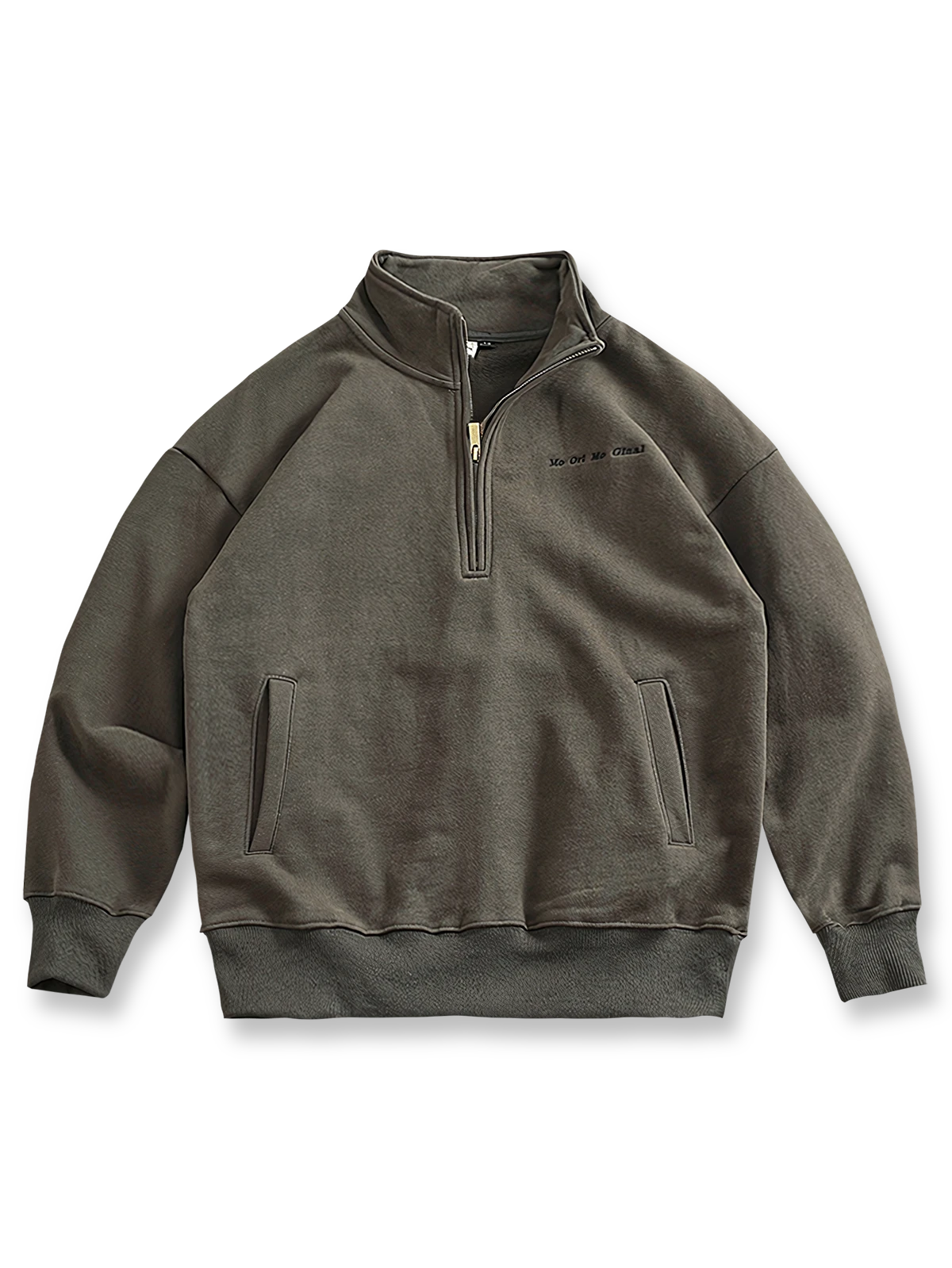 製品画像: グリーンの裏起毛ハーフジップスウェットの正面画像
詳細画像: 裏起毛のディテールと袖口、裾のリブディテール