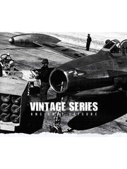 製品画像:
フライトジャケット パイロットレザーの全体画像、PUコーティング生地とミリタリー感溢れるデザインが特徴的なタフなフライトジャケット。
詳細画像:
ジャケットのジッパーと多機能ポケットのディテール特写、カスタムパイピングが施されたポケットが高級感を引き立てます。