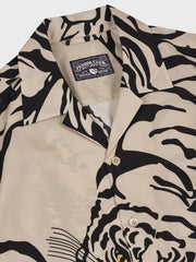 トラ柄　キューバカラーの半袖シャツ