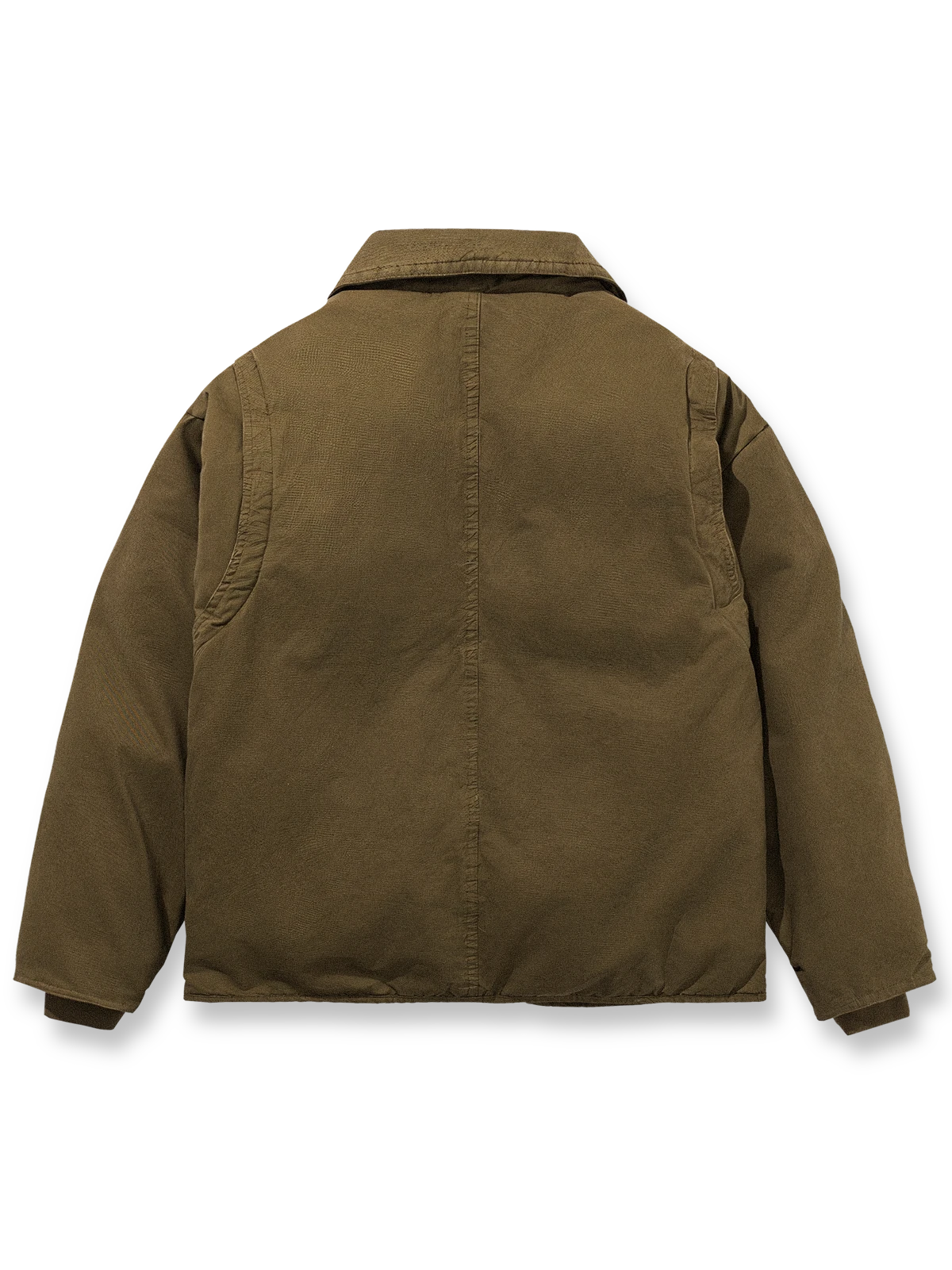 製品画像: オープンカラー ワークスタイル 中綿ジャケットのブラック、グレー、ブラウンの3色全体展示。ウォッシュド加工が施され、クラシックな開襟デザインと実用的なワークスタイルが融合したデザイン。デニムやワークパンツとも相性の良い、秋冬に最適な中綿ジャケット。

詳細画像: オープンカラーの開襟デザインが特徴的なワークスタイルの中綿ジャケット。両サイドのポケットディテールやウォッシュド加工により、ナチュラルでレトロな質感が際立つ。高品質な100％コットン素材と中綿の保温性が寒い季節にもぴったり。