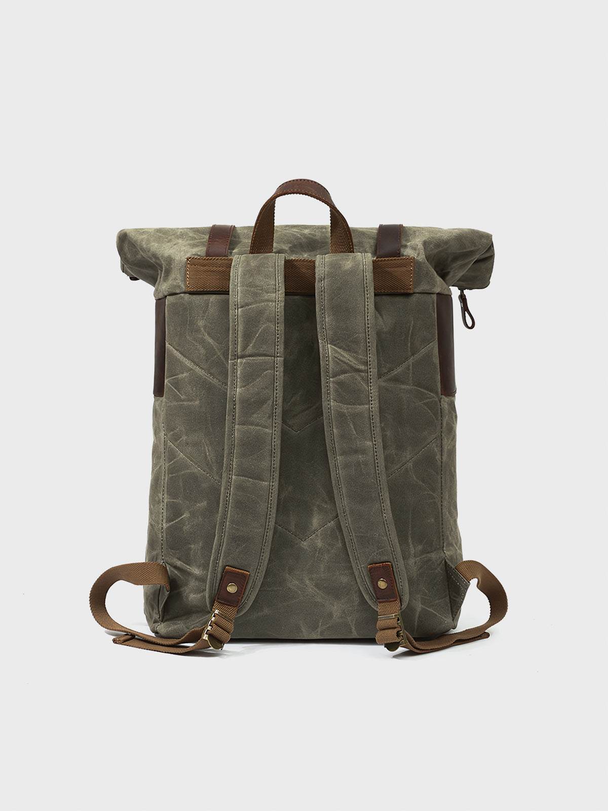 バックパックの詳細、ワックスキャンバス素材と高品質なハードウェア