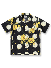  ブラックムーンフラワーパターンキューバシャツの正面図