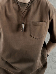 モデルが着用しているヴィンテージクルーネックハンドダイTシャツの展示画像