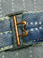 ヴィンテージデニムジャケットのウォッシュとボタンの詳細