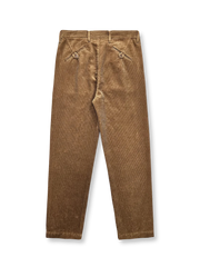 製品画像：アメリカンレトロスタイルのコーデュロイシングルプリーツロングパンツの正面図。クラシックで快適なデザインが特徴。
詳細画像：果実ボタンのユニークなディテールと、コーデュロイ素材の柔らかなテクスチャーを強調したクローズアップ画像。