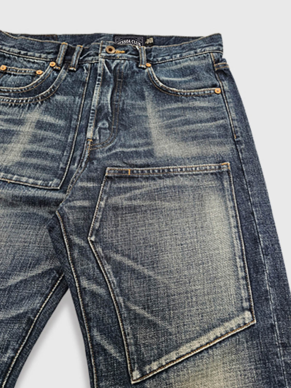 製品画像：アメカジ風の抜染加工ストレートデニムパンツの正面展示。100%コットン素材で、ウォッシュ加工と自然なヒゲデザインが特徴のヴィンテージスタイルのデニムパンツ。

詳細画像：抜染加工による色落ちと、クラシックなアメカジ風のヒゲデザインのディテールをクローズアップ。日系デニムの高い耐久性と美しい経年変化を表現。