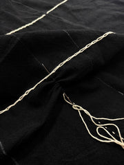 手作り刺し子刺繍とチェック柄のディテール