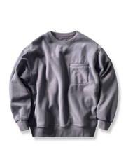 製品画像: ライムイエロー起毛裏起毛スウェットシャツの正面画像、快適で暖かいデザインが特徴。
詳細画像: 胸ポケットと起毛生地のディテール画像、柔らかな質感が際立つ。