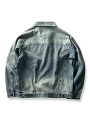 製品画像: ヴィンテージ加工のペイント赤耳デニムジャケットの全体画像、ユニークなペイントデザインが目を引く。
詳細画像: 赤耳デニムのウォッシュ加工とペイントディテールのクローズアップ画像、アーティスティックなスタイルを強調。