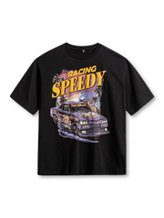 フロントにマッスルカーと「RACING SPEEDY」プリントを施したホワイトTシャツ
