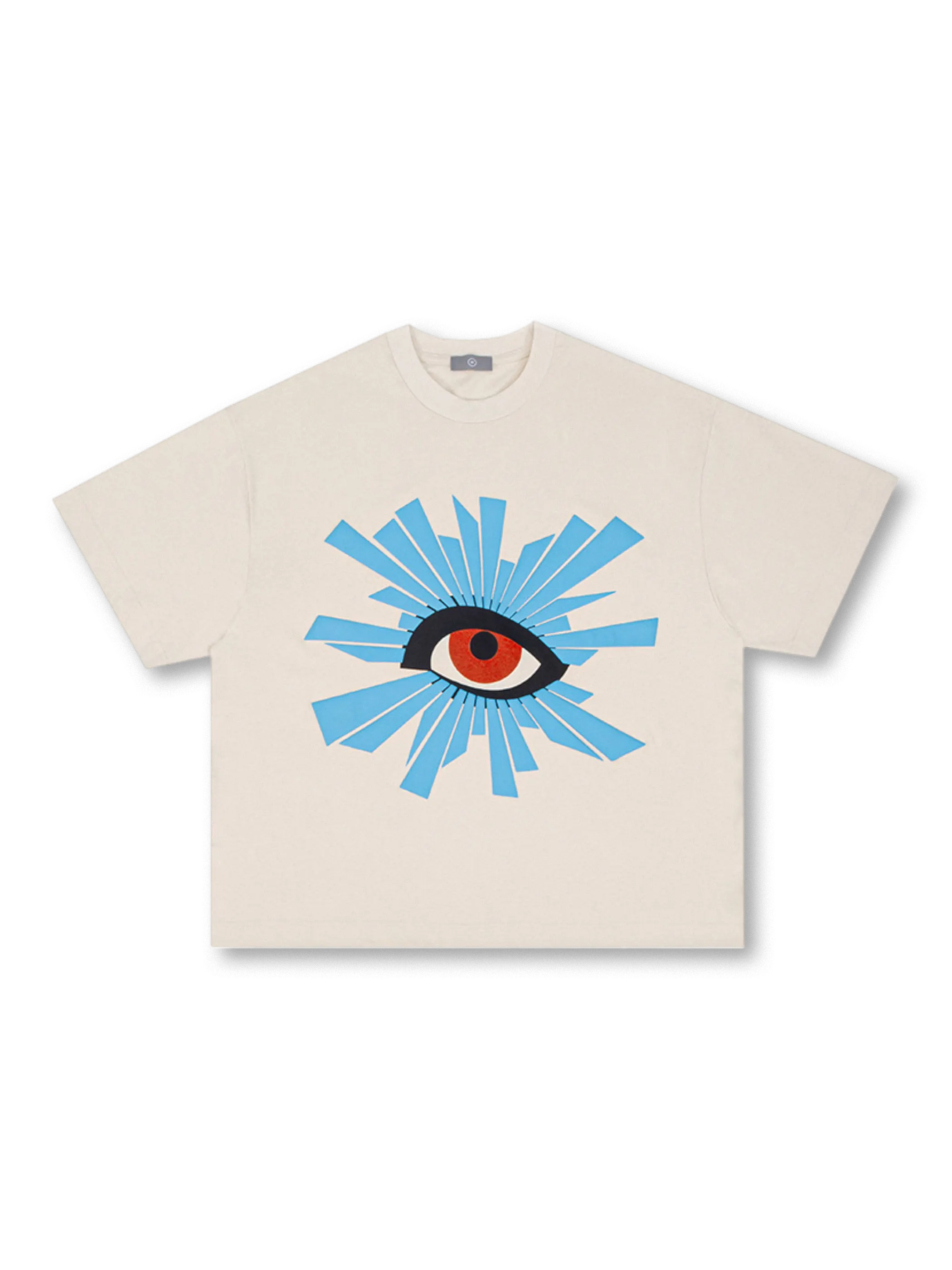 「万物を見通す目」グラフィックを配したブラックTシャツの前面
