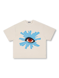 「万物を見通す目」グラフィックを配したブラックTシャツの前面
