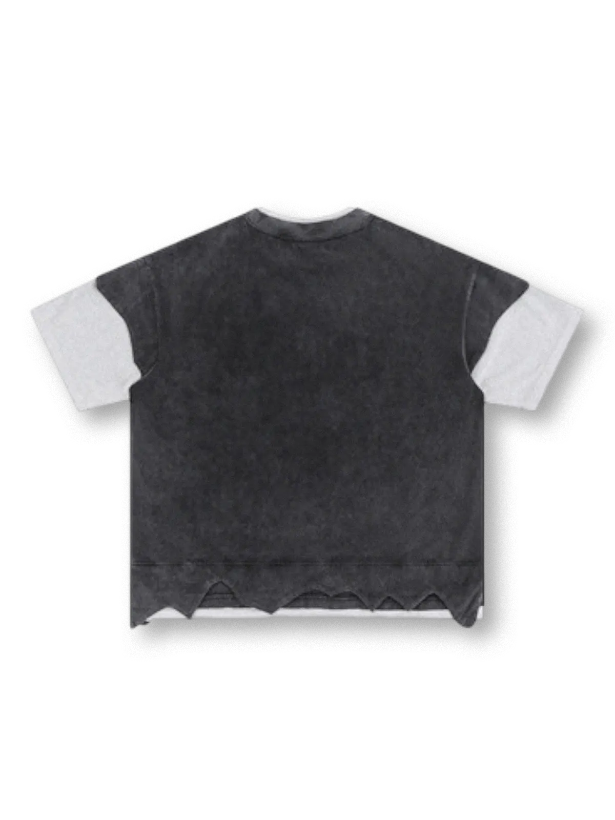 ブラックウォッシュの上層とライトグレー裏毛下層を重ねたレイヤードTシャツ前面全体
