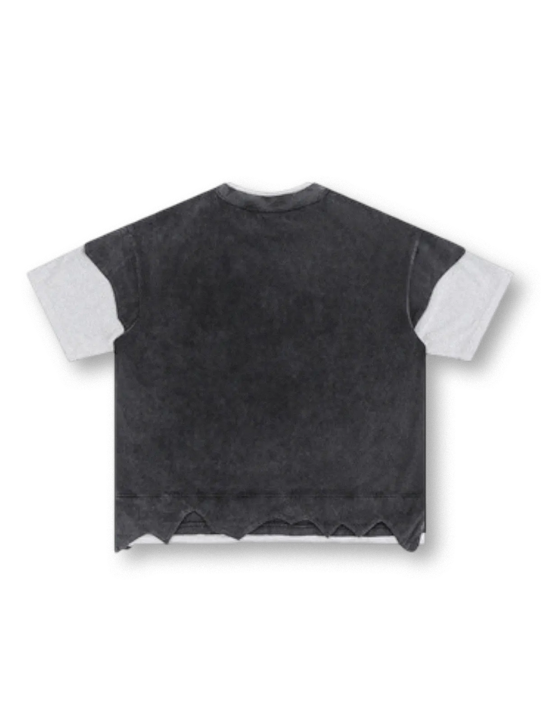 ブラックウォッシュの上層とライトグレー裏毛下層を重ねたレイヤードTシャツ前面全体
