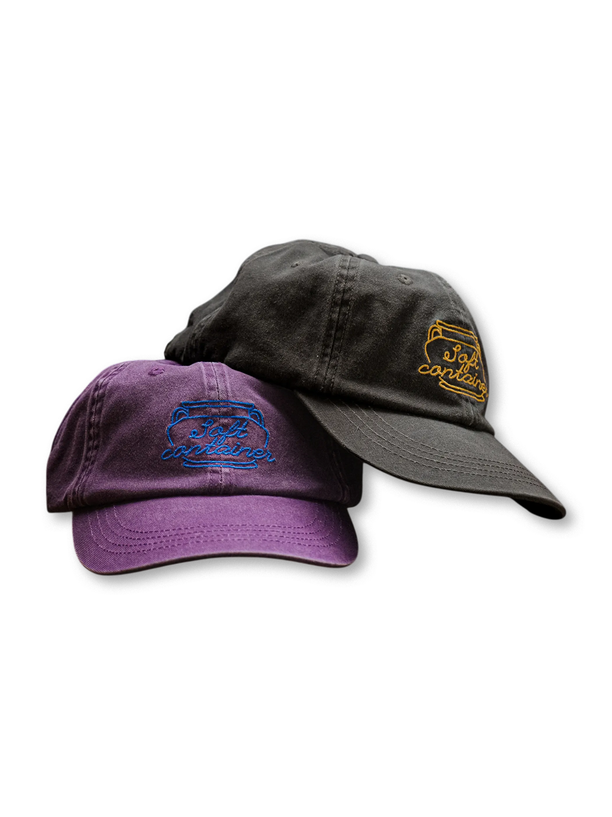 トロフィー刺繍ワッシャー加工キャップ（ブラック・パープル）並列
