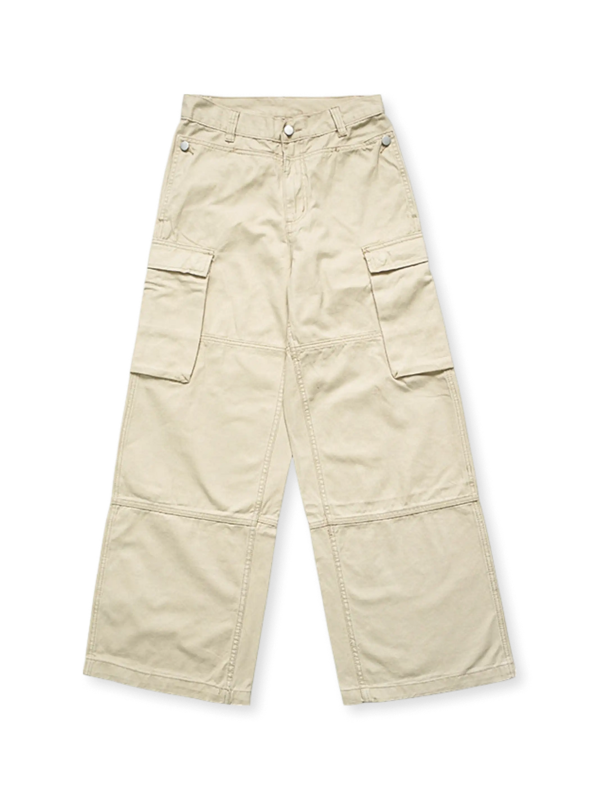 高密度ツイルと立体カーゴポケットが映えるワイドカーゴパンツ