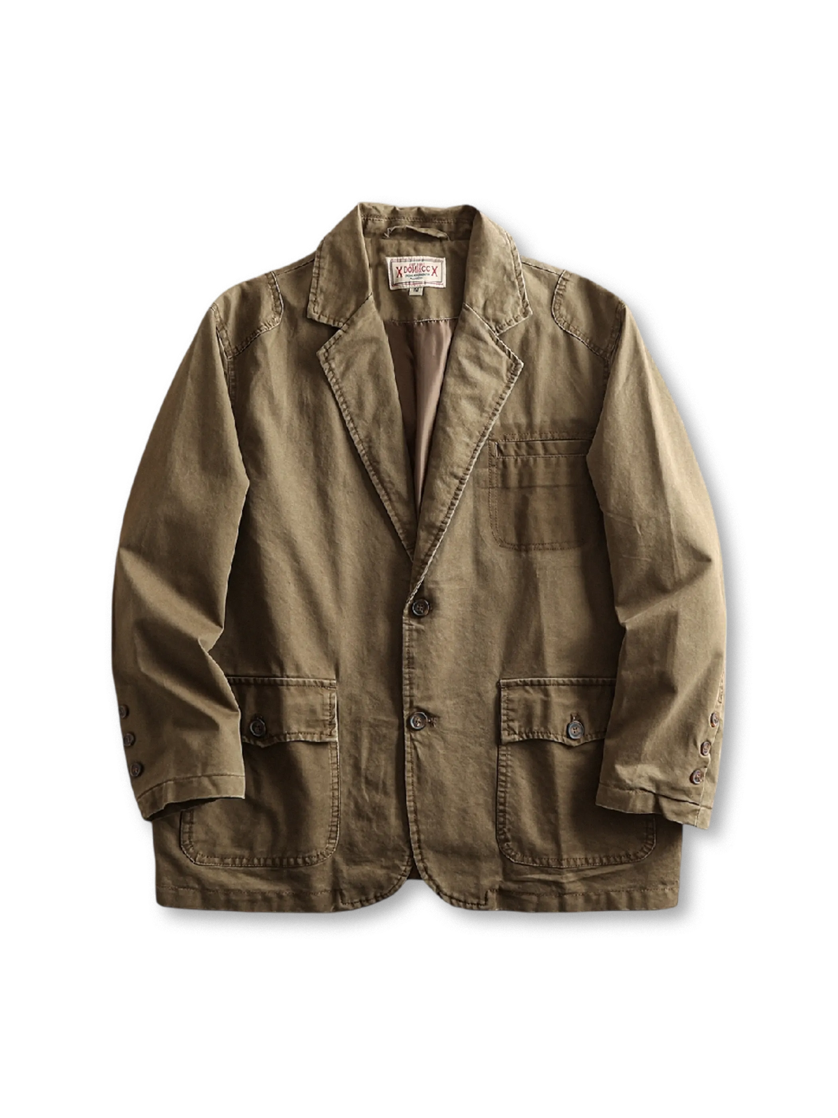 水洗い加工のコットンツイルと大きめポケットが特徴のヴィンテージ風ワークジャケット。動きやすく実用的