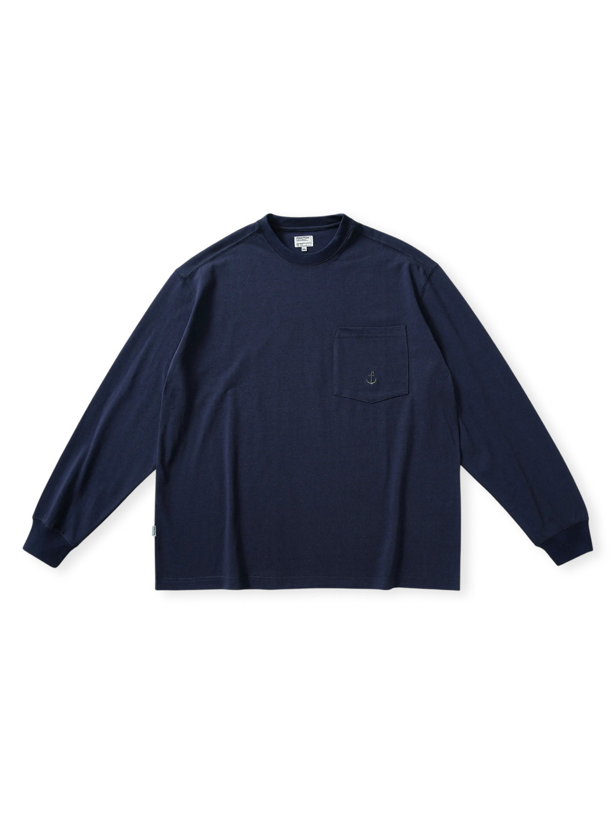 船錨刺繍付き胸ポケットとリブ丸首が特徴の300g強捻生地ロングスリーブTシャツ。耐摩耗性あり。
