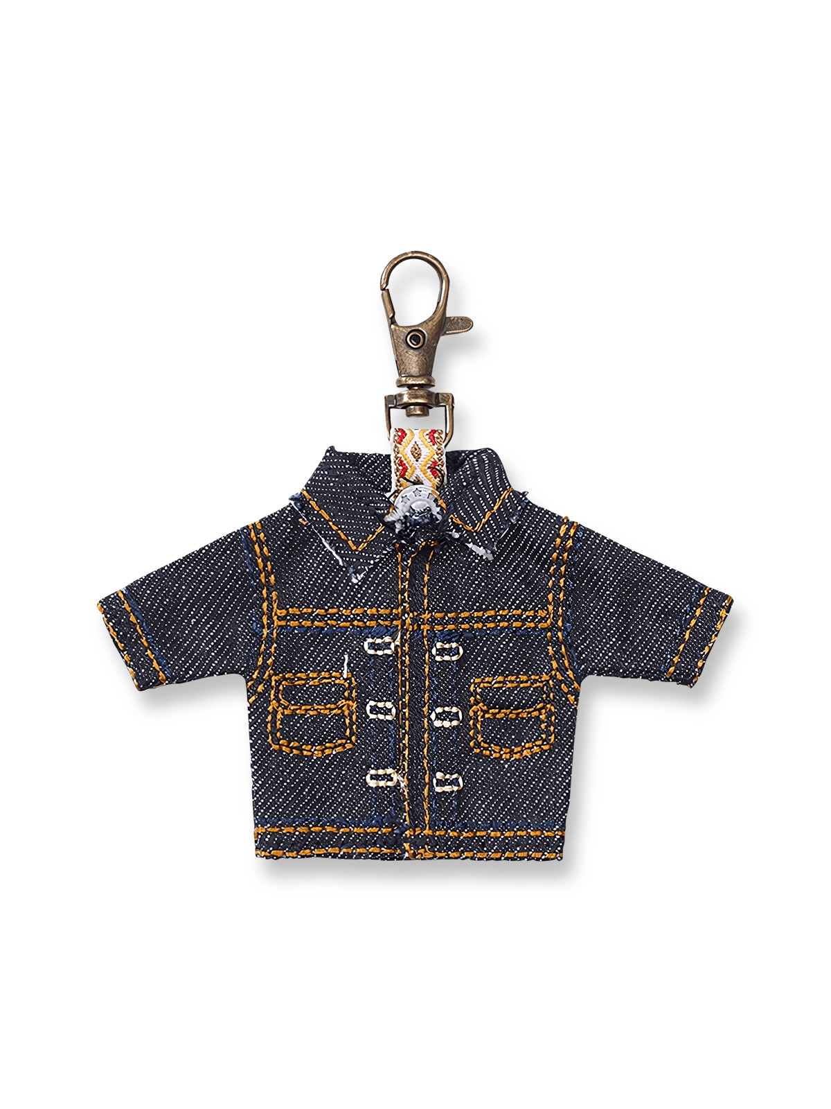 ミニチュアのデニムジャケットとパンツ型キーホルダー。