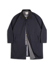 アーミーグリーンのバルマカーンコート製品イメージ