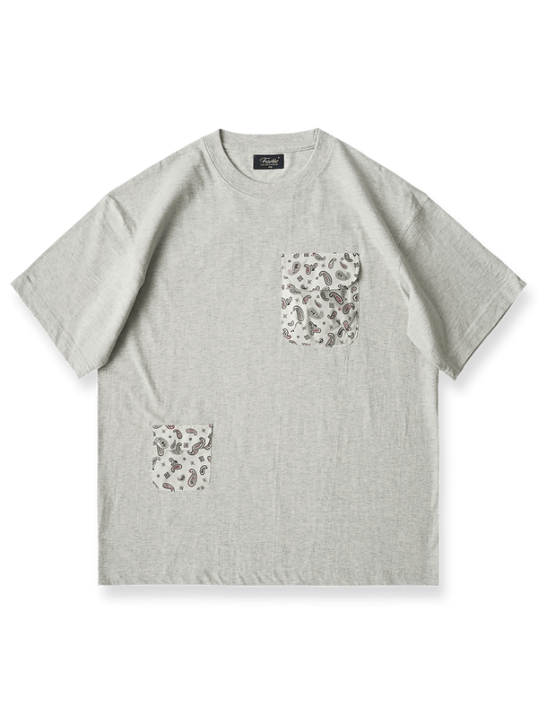ペイズリーポケットとアシンメトリーデザインが特徴のヘビーウェイト半袖Tシャツ
