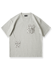 ペイズリーポケットとアシンメトリーデザインが特徴のヘビーウェイト半袖Tシャツ
