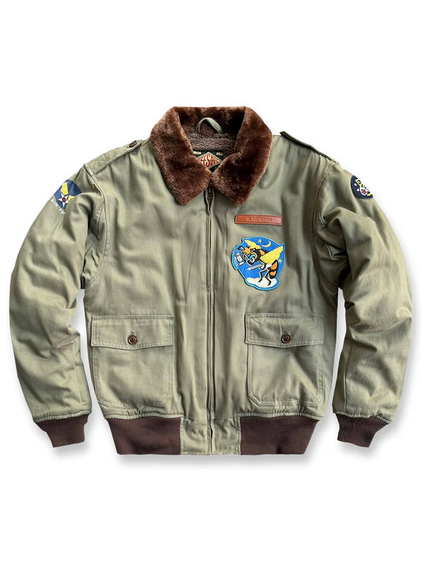ウールライニングとコットンシェル＆Conmarジッパーが特徴のB-10フライトジャケット。