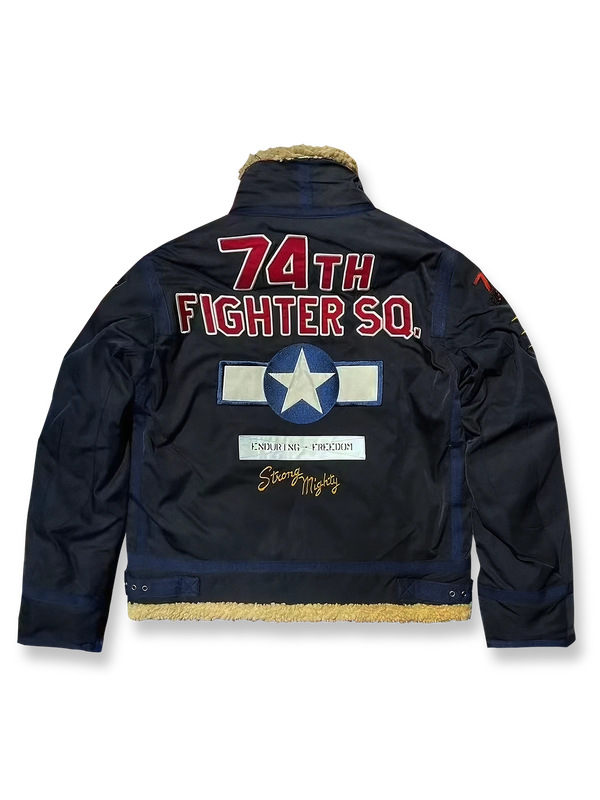 第74戦闘飛行中隊刺繍入りのリバイバル版B3フライトジャケット。
