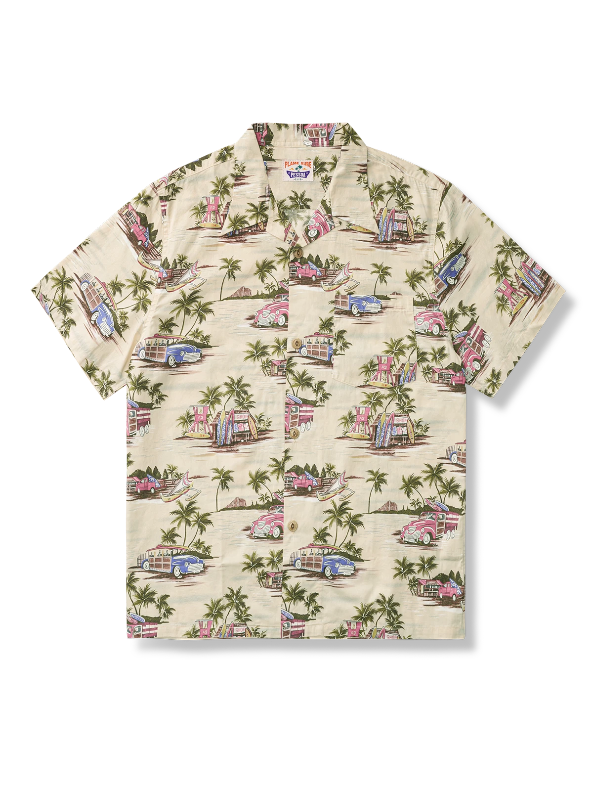ベージュ地にヤシの木やレトロカー、サーフボード柄をプリントしたアロハシャツ。