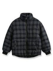 バイカラーのチェック柄ウール混スタンドカラー中綿ジャケット、保温性と防寒性に優れた軽量アウター