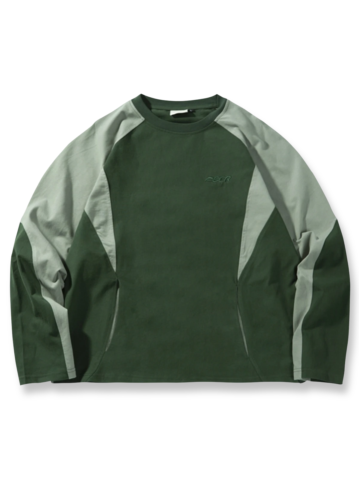 バイカラーパッチワーククルーネックTシャツの全体正面画像、大胆なパッチワークラインとクルーネックのディテール。