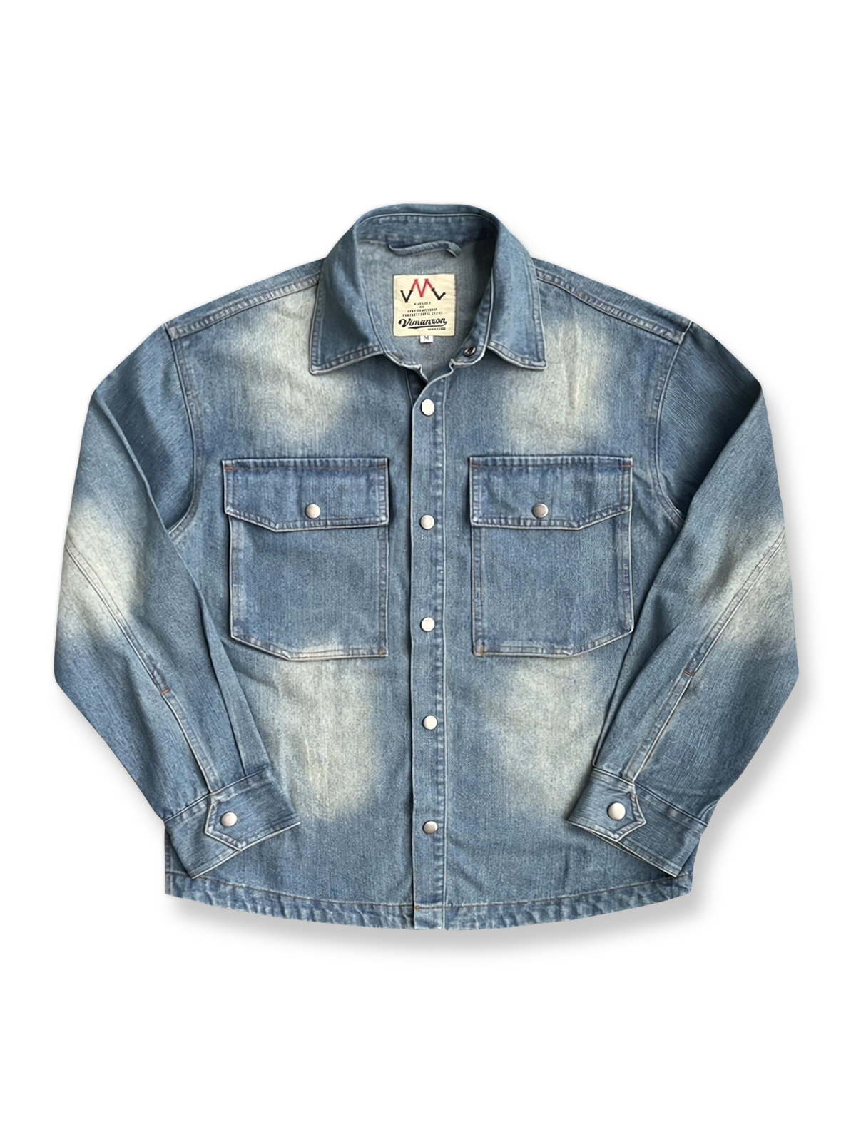 大きなポケットが魅力のヴィンテージ風デニムシャツ