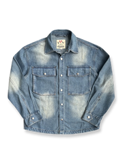 大きなポケットが魅力のヴィンテージ風デニムシャツ