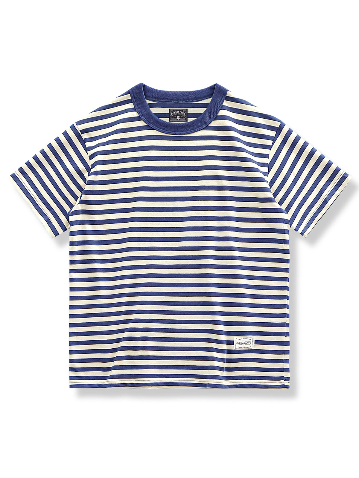 ヴィンテージブルー＆ホワイトのストライプが映えるコットンTシャツ。