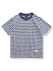 ヴィンテージブルー＆ホワイトのストライプが映えるコットンTシャツ。