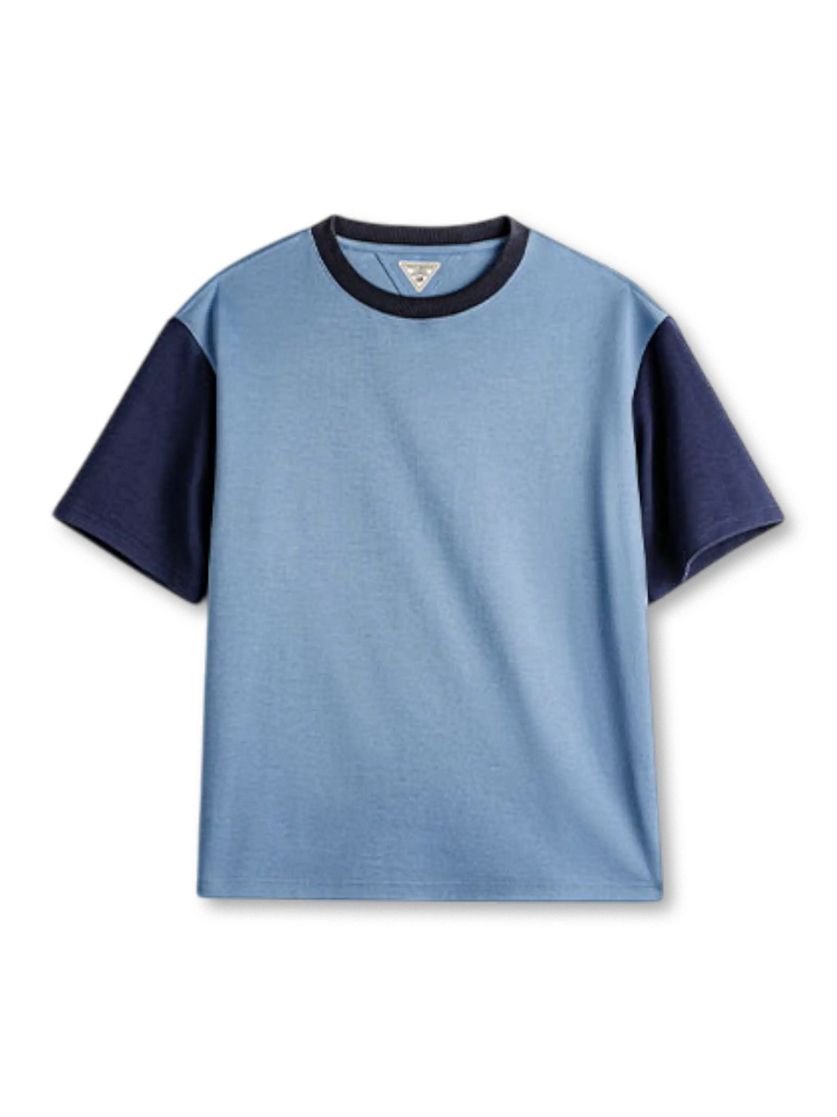 ダイヤモンドブルーとネイビーの配色切り替えが映えるエアレイヤーニットTシャツ