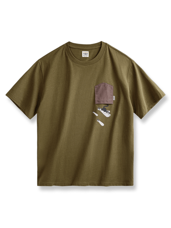 Bomb Catキャラクタープリントのヴィンテージ風コットンTシャツ。