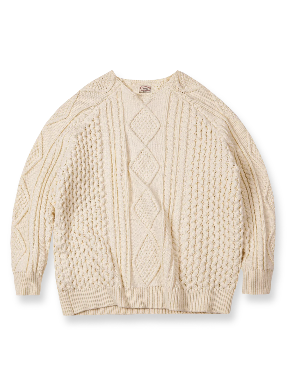 ケーブル編みのクルーネックニットセーターの製品イメージ