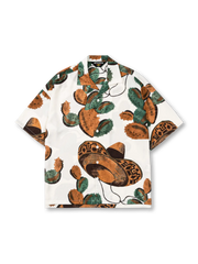 鮮やかなデジタルプリントと滑らかな素材感が特徴の夏向けアロハシャツ。お手入れ簡単でリラックス感抜群。