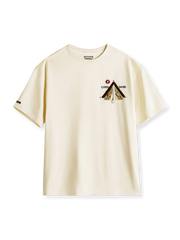 テント刺繍とファスナーギミックが特徴のヘビーウェイトコットンTシャツ、焚き火をイメージした太陽刺繍付き