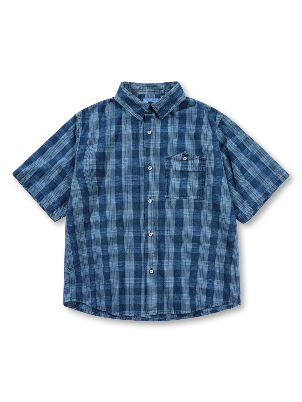 チェックとデニム調のコンビが際立つ多口ポケットワークシャツ