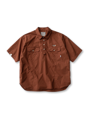 小魚刺繍と特徴的ポケットが魅力の1950年代風クラシックフィッシングシャツ