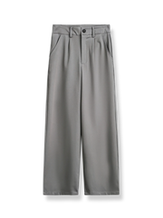 高めウエストとストレートラインが特徴のクラシックグレーレトロフィットパンツ。