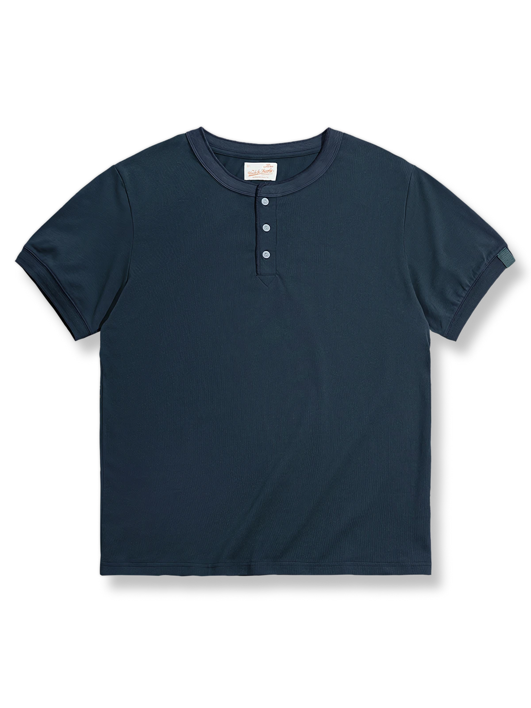 クラシックヘンリーネックとピュアコットン素材を特徴とするTシャツの画像