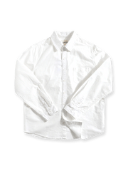 清潔感のあるホワイトオックスフォード生地の長袖シャツ