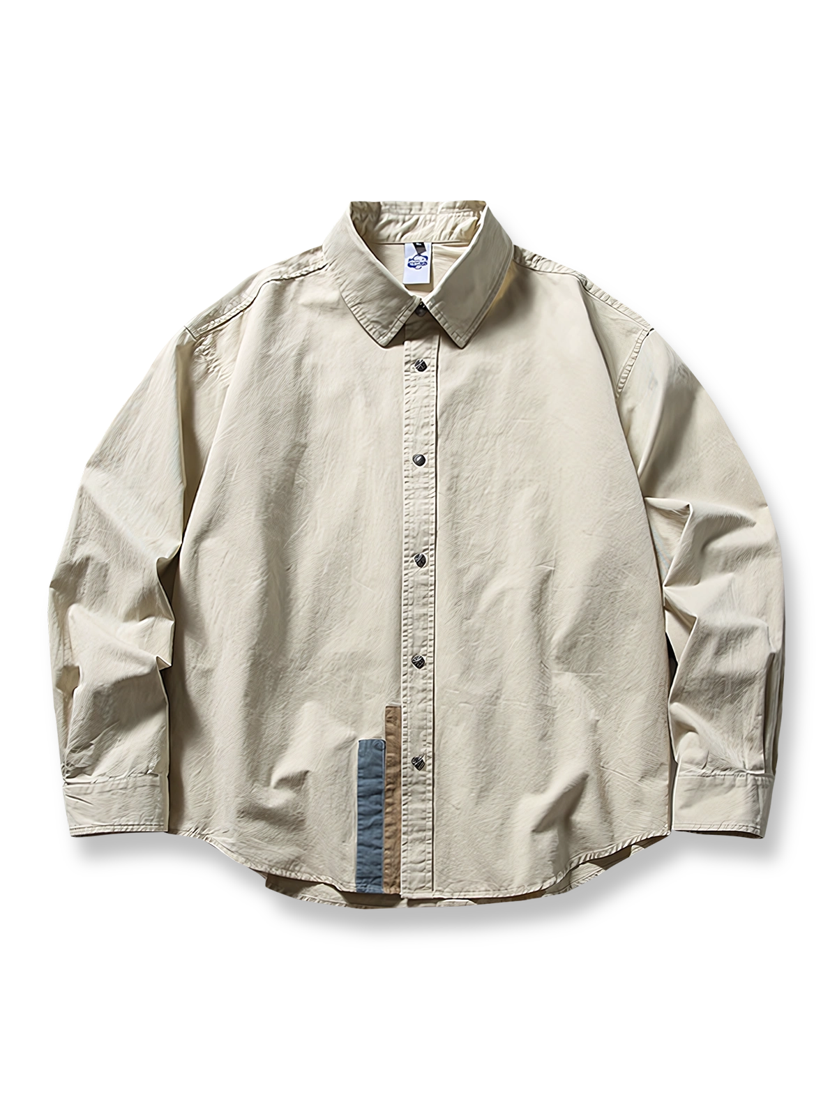 酵素洗い加工を施した100%コットンの切り替えストライプシャツ。柔らかな風合いとルーズフィットシルエットが特徴。