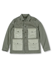 伝統的ハンティングジャケット着想の100%コットンツイード製カラーブロックジャケット。大容量ポケット付き。